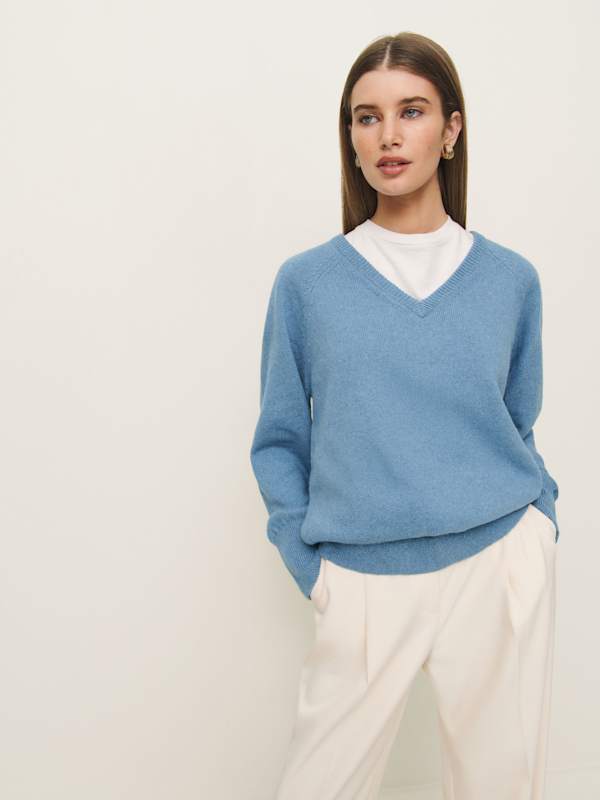 Saylor Cashmere Blend V-neck - Bluebell